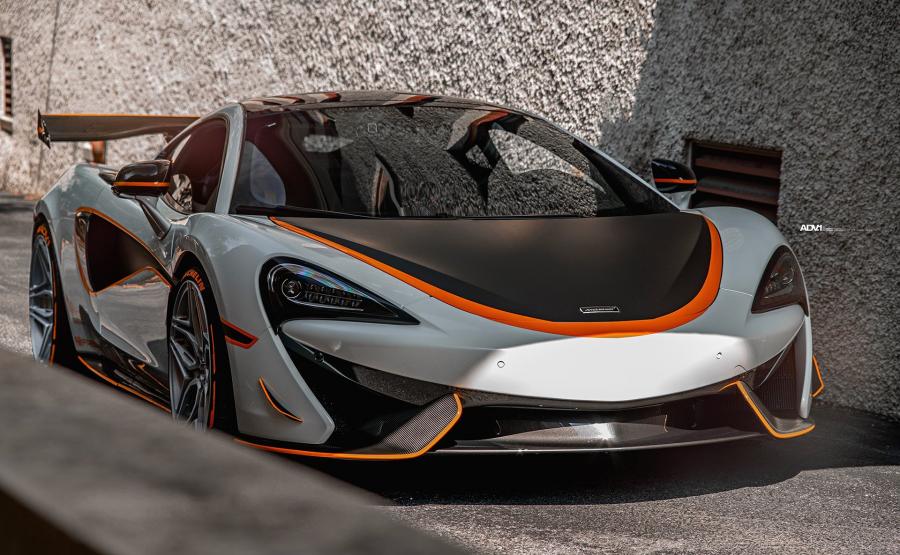  McLaren 570GT on ADV.1 Wheels (ADV005F M.V2 ADVANCED) 2019 года  (фото 1 из 14)